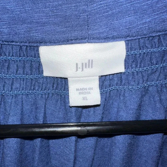 j. jill Smocked 3/4 Sleeve Top Super Soft Button Accent Sz XL - Picture 2 of 6